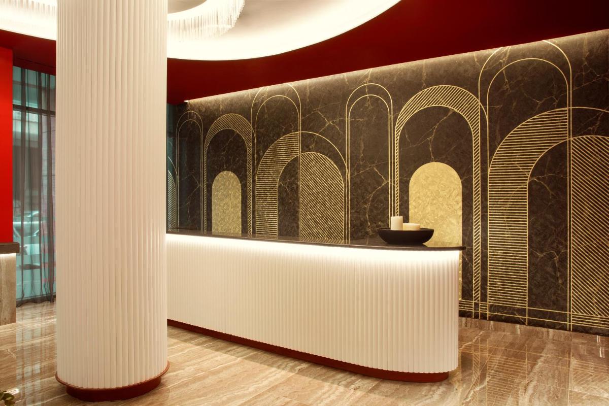 Zeus Essence Athens Central, former Athens Key