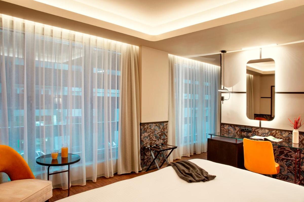 Zeus Essence Athens Central, former Athens Key