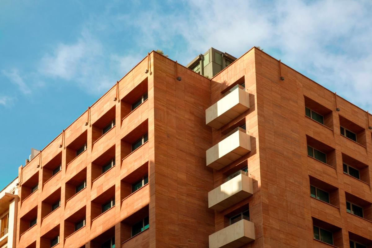 Zeus Essence Athens Central, former Athens Key