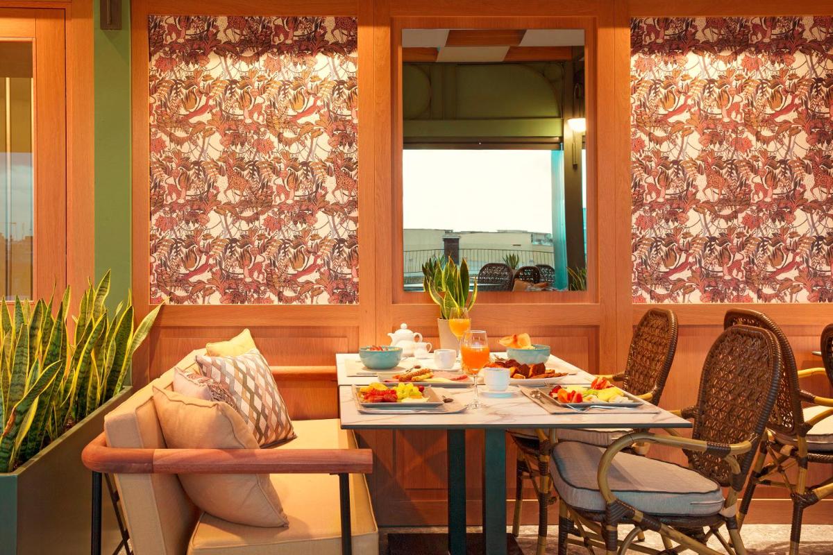 Zeus Essence Athens Central, former Athens Key