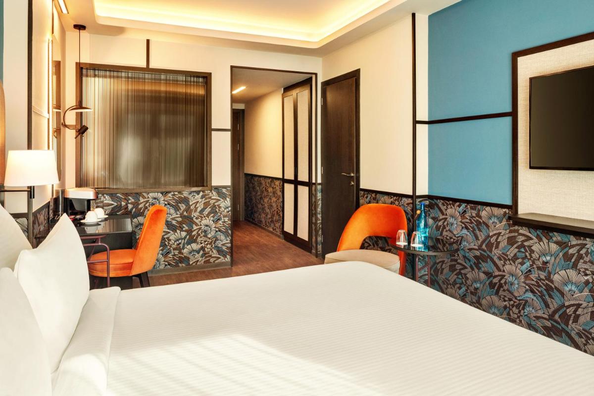 Zeus Essence Athens Central, former Athens Key