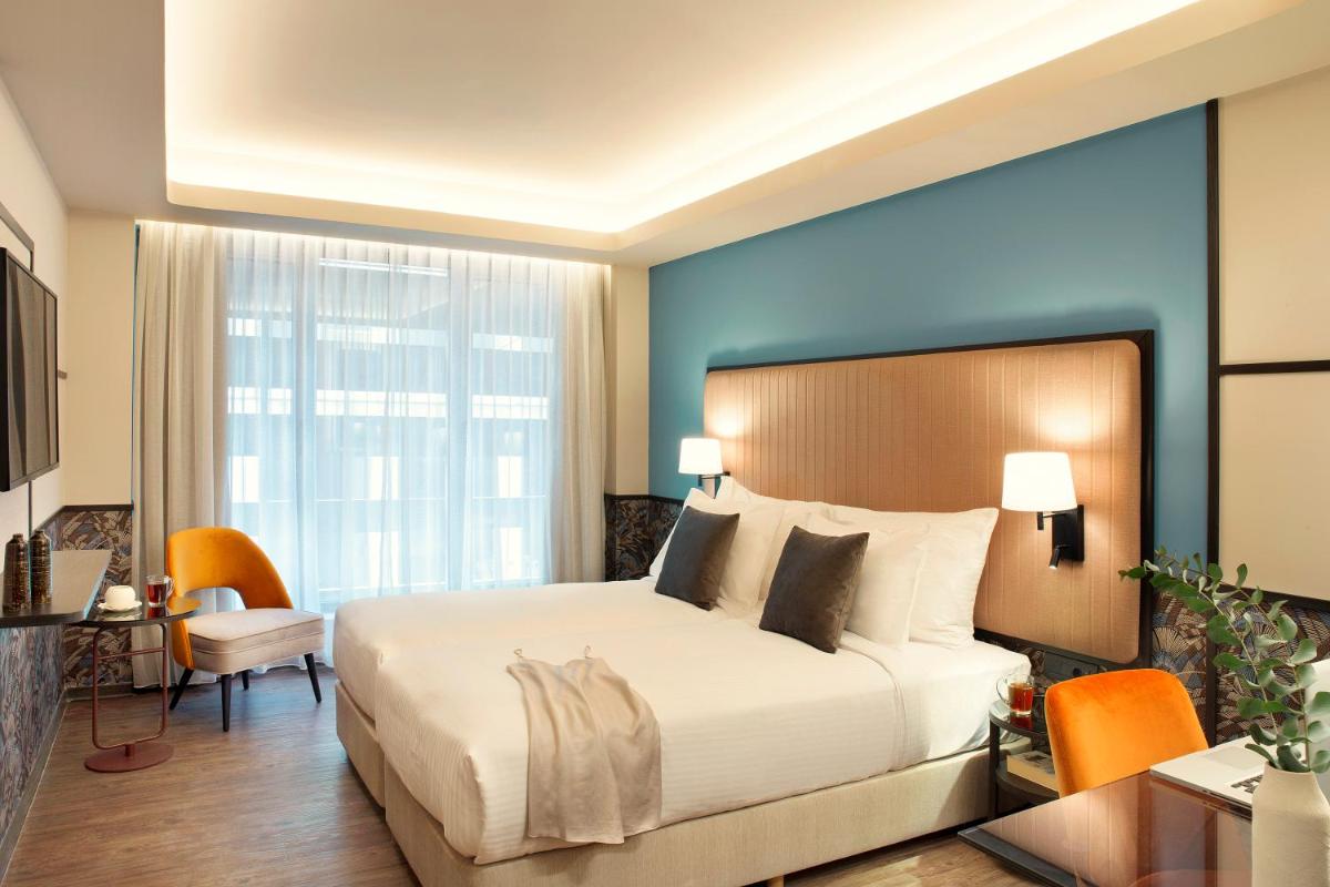 Zeus Essence Athens Central, former Athens Key