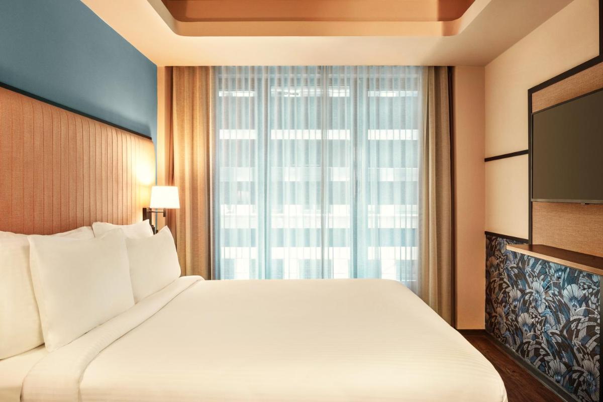 Zeus Essence Athens Central, former Athens Key