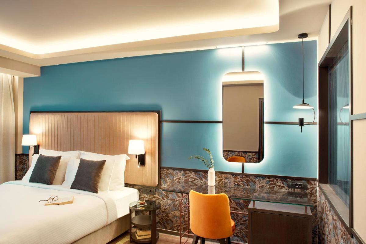 Zeus Essence Athens Central, former Athens Key