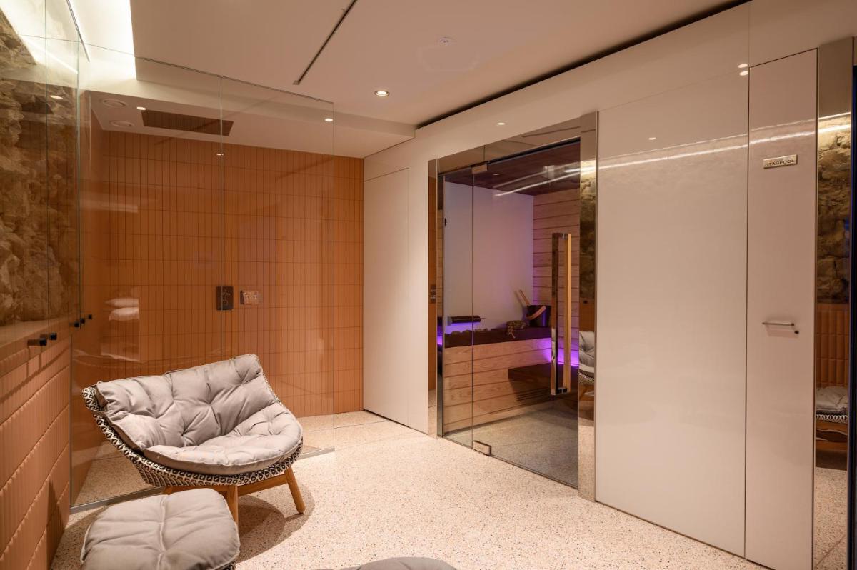Zlata Ladjica Boutique Hotel