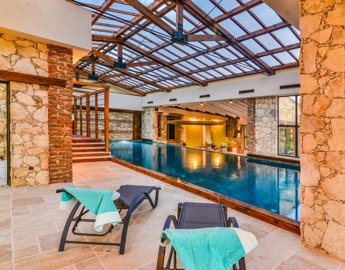 Zornitza Family Estate Relais & Chateaux