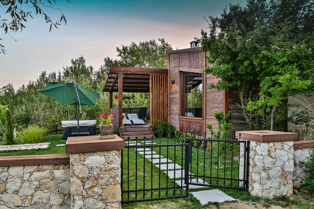 Zornitza Family Estate Relais & Chateaux