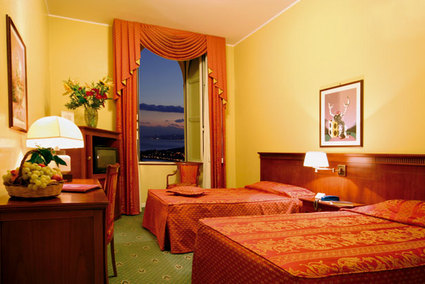 Superior room with Etna view or side sea view