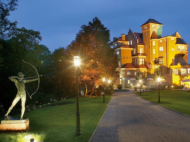 Hotel Schloss Mönchstein