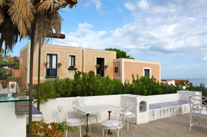 Hotel Signum | Romantic and Spa weekends hotels in Salina - Aeolian Islands