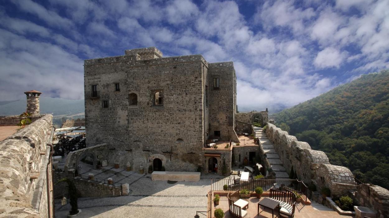 Castello di Limatola in Limatola, Campania

