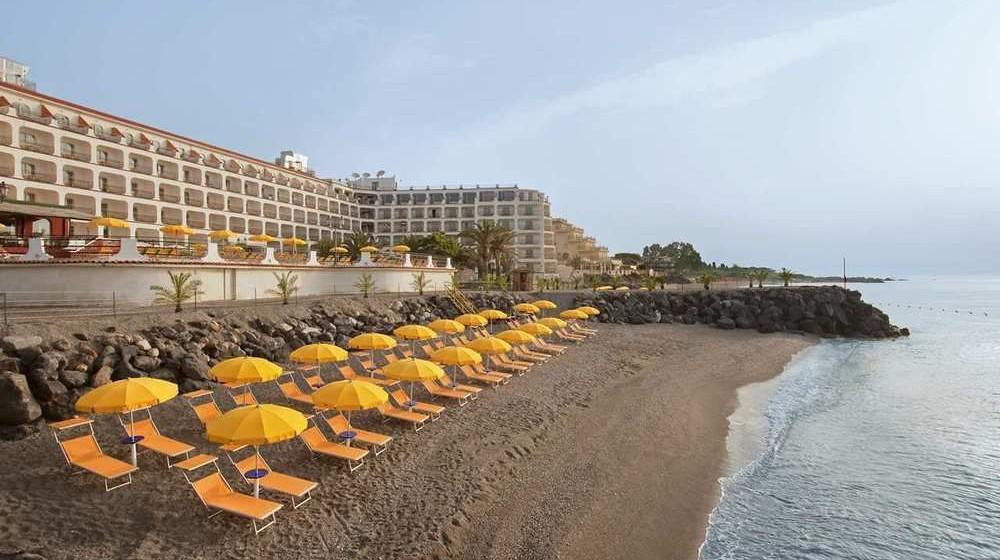 RG NAXOS Hotel