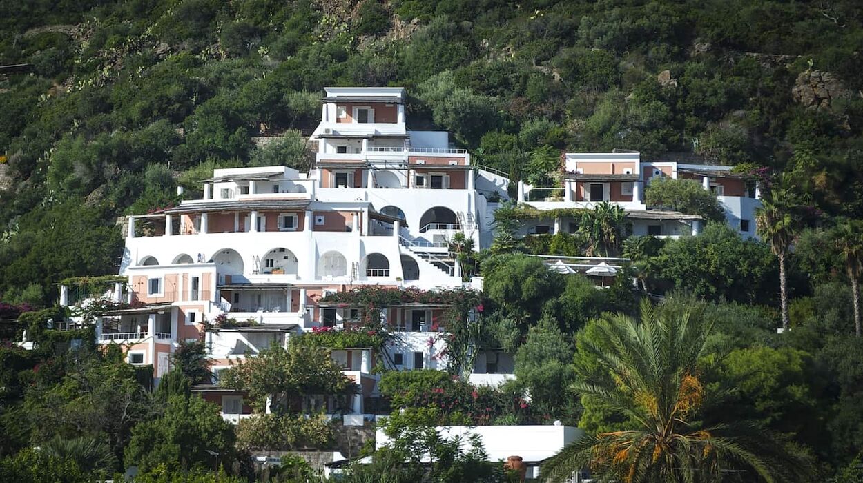 Hotel Raya Panarea