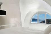 Honeymoon Suite with Caldera View