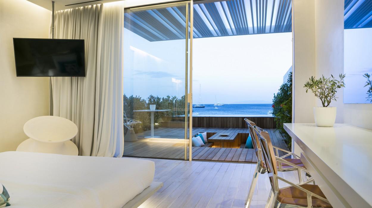 Mykonos Dove Beachfront Hotel