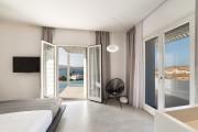 Executive Suite with private pool and sea view