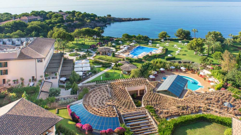 The St. Regis Mardavall Mallorca Resort in Majorca, Costa d'en Blanes ...